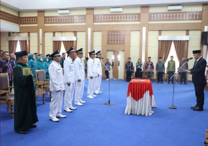 Wako Alfin Lantik 5 Kepala Desa PAW, Tegaskan Kades Garda Terdepan Pelayanan Masyarakat