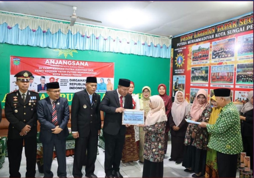 Wali Kota Alfin dan Wawako Azhar Anjangsana ke Panti, Serahkan Bantuan Rp200 Juta