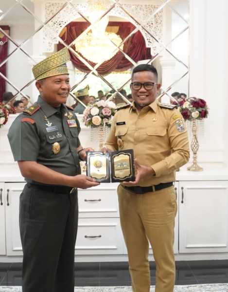 Bupati Zukri sambut kunjungan Danrem 031/Wira Bima ke Pelalawan