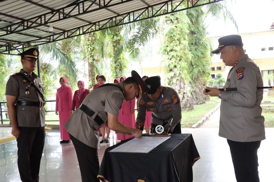 Sertijab Kapolsek Bagan Sinembah, Kapolres Rohil :  Mutasi Jabatan Persoalan Biasa Di Tubuh Polri