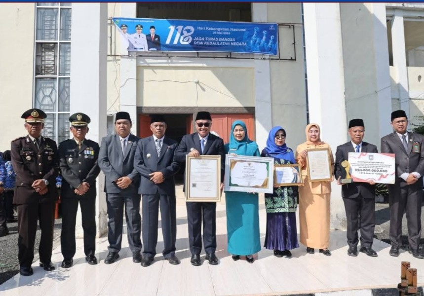 Wako Alfin Serahkan Penghargaan Gerakan 3S, Kota Sungai Penuh Raih Prestasi Nasional dan HKI Lagu Daerah