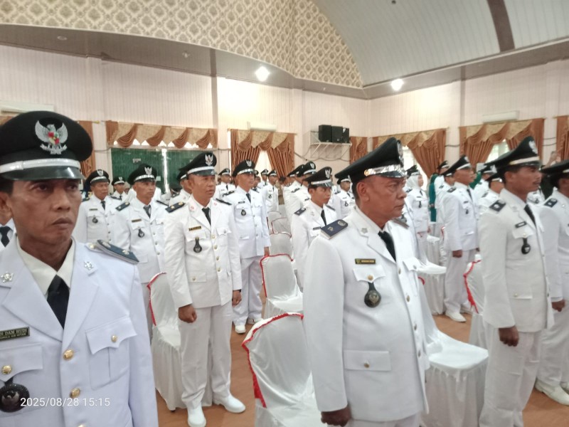 Bupati Rohil Bistamam Kukuhkan 69 Penghulu Antar Masa Jabatan