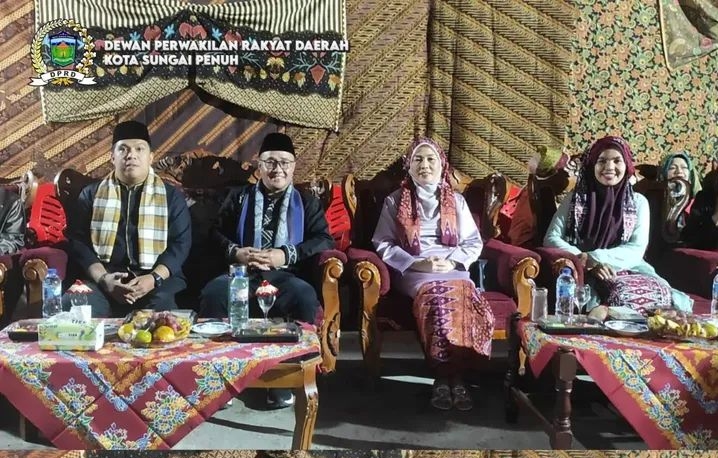 DPRD Kota Sungai Penuh Hadiri Malam Pergelaran Seni Budaya, Perkuat Komitmen Lestarikan Warisan Adat Jelang Kenduri Sko
