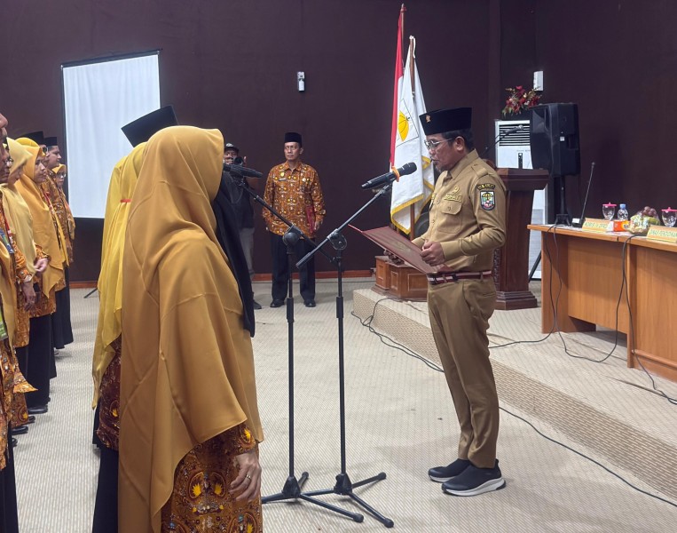 Bupati Pelalawan Lantik Pengurus DPD AGPAII Masa Bakti 2025–2027, Tekankan Peran Guru Agama Wujudkan Generasi Emas Indonesia