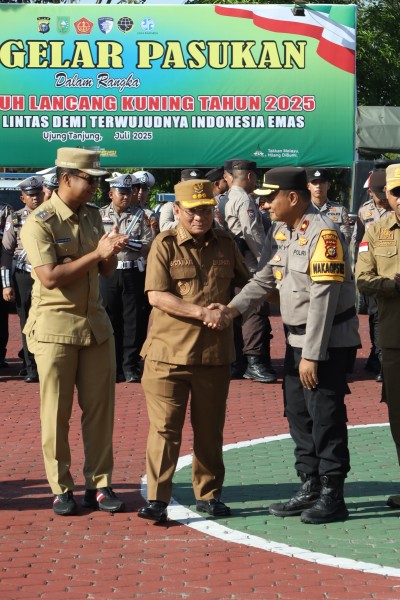Apel Pasukan Operasi Patuh LK 2025, Bupati Rohil Ingatkan Penguna Jalan Taat Aturan Lalin