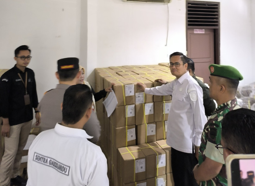 Surat Suara Untuk Pilkada Pelalawan 2024 Mulai Dilipat, Ini Pesan Pjs Bupati