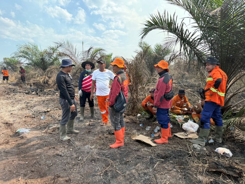 Karhutla Di Bangko Pusako, Camat  Himbau Jangan Bersihkan Lahan dengan Cara Membakar